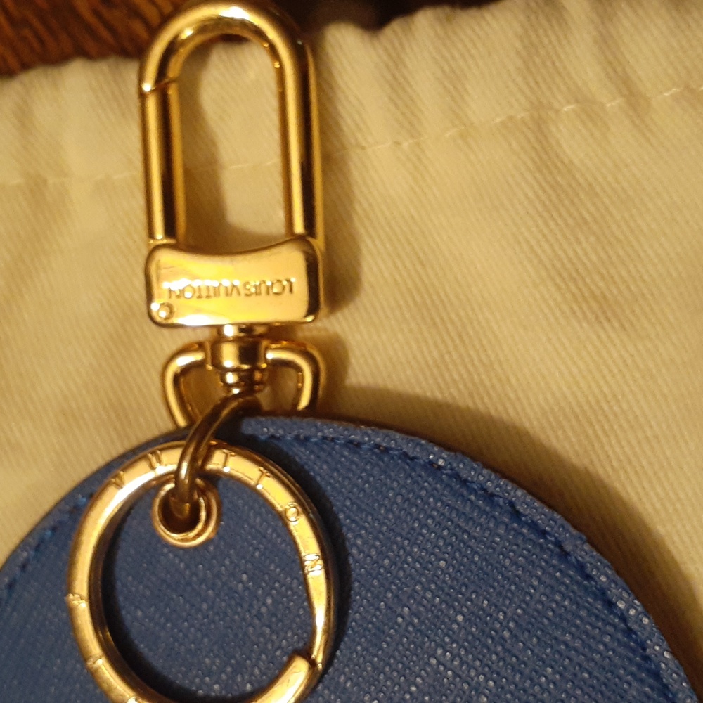 LOUIS VUITTON PURSE KEY CHARM HOLDER AUTHENTIC - Picture 5 of 8